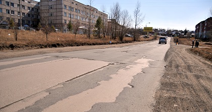 Ремонта дороги к перинатальному центру в Братске добивается Светлана Петрук